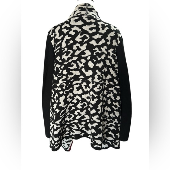 Anthropologie THML beautiful cardigan black, white, burgundy - Picture 2 of 9